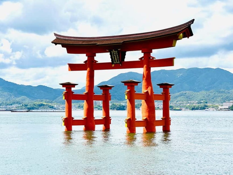 From Osaka: Hiroshima and Miyajima Day Trip by Bullet Train - The 105-Minute Bullet Train From Shin-Osaka