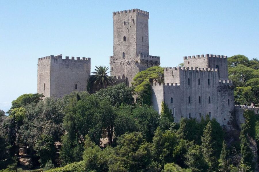 From Palermo: Erice, Salt Pans, and Segesta Day Trip - Segesta’s Doric temple and the time problem