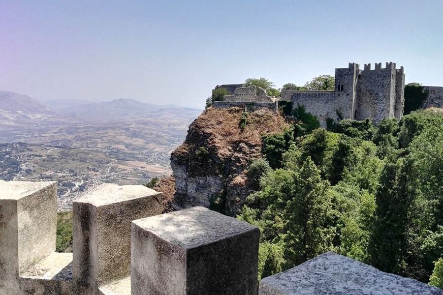 From Palermo: Erice, Salt Pans, and Segesta Day Trip - Guides, languages, and the group experience