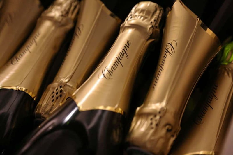From Paris: Champagne Day Trip with 7 Tastings and Lunch - Who will get the most from this tour