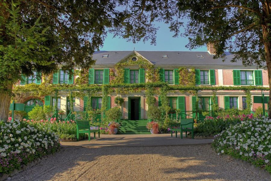 From Paris: Giverny and Versailles Private Full-Day Trip - Key points to know before booking