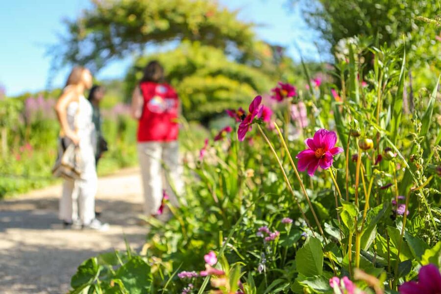 From Paris: Giverny Day Trip with Audio Guide or Live Guide - Is the $93 price good value?