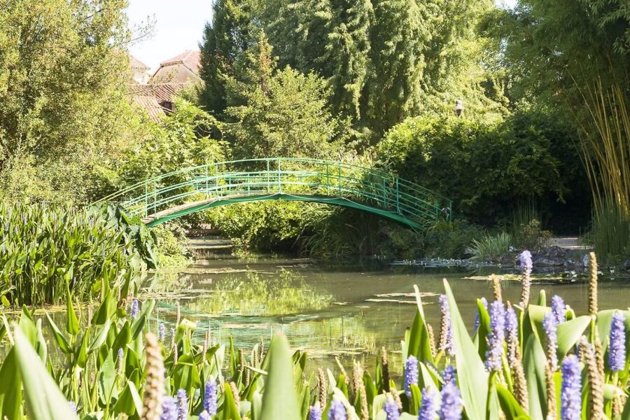 From Paris: Guided Day Trip to Monet's Garden in Giverny - How much time you really get