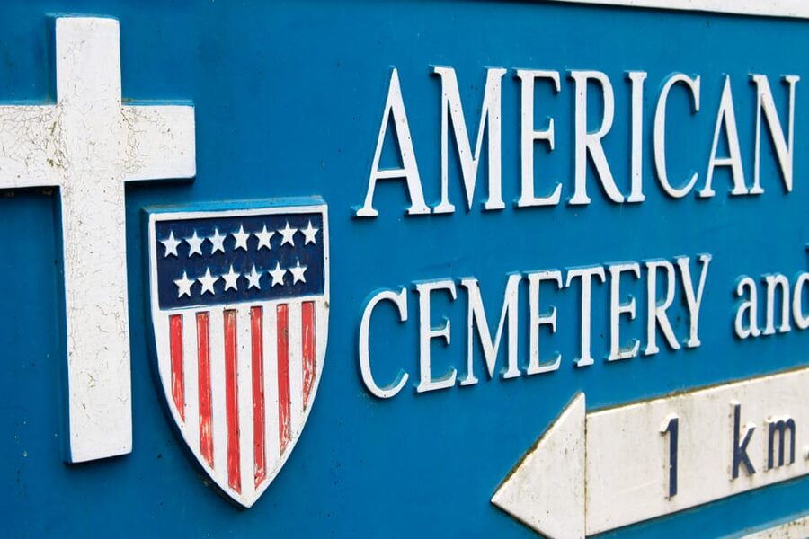 From Paris: Normandy D-Day Beaches Day Trip with Lunch - Omaha Beach: the central stop of the day