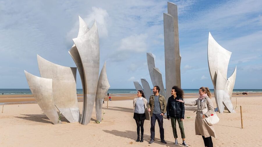 From Paris: Normandy D-Day Beaches Day Trip with Lunch - Arromanches and the Mulberry Harbour
