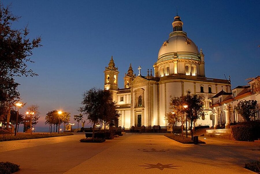 From Porto: Braga and Guimarães Small Group Tour with Lunch - FAQ
