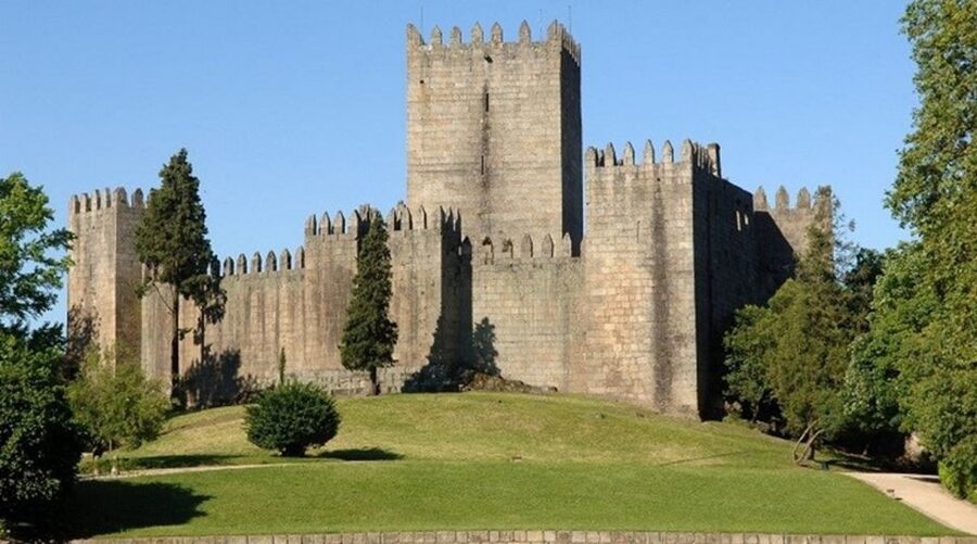 From Porto: Braga and Guimarães Small Group Tour with Lunch - What the included Portuguese lunch adds