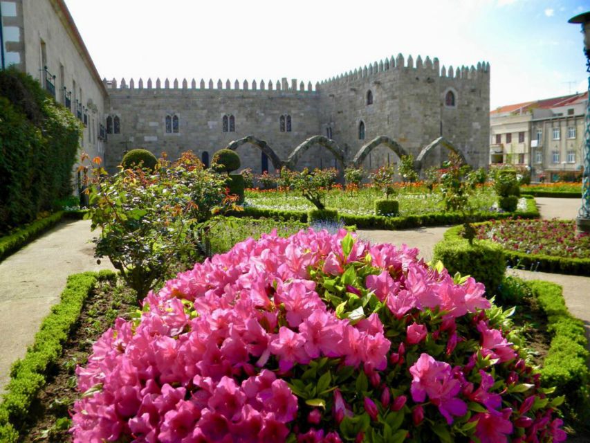 From Porto: Wonders of Braga & Guimaraes Private Day Trip - Why Braga and Guimarães make a strong day from Porto