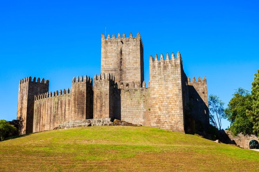 From Porto: Wonders of Braga & Guimaraes Private Day Trip - Nossa Senhora da Oliveira Square and the old streets