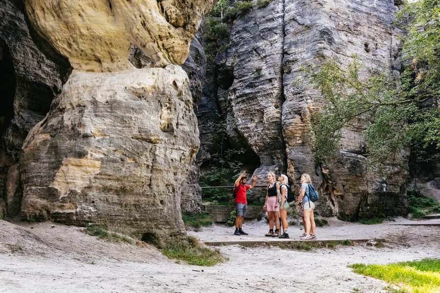 From Prague: Bohemian & Saxon Switzerland Iconic Day Trip - Winter or warmer months?