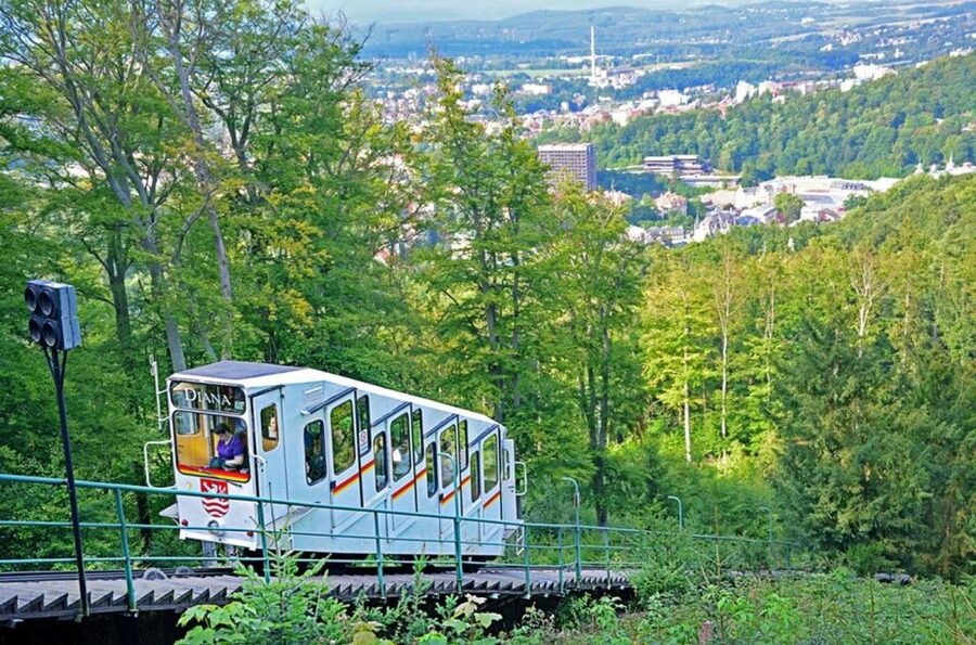 From Prague: One day trip to Karlovy Vary - Shopping for Moser, Thun, and Becherovka