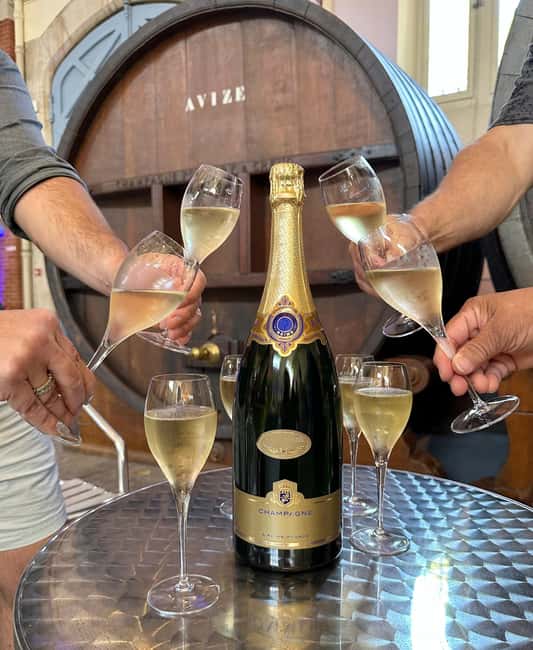 From Reims: Champagne Day Trip to 3 Family Domains & Lunch - Reims and the road into the vineyards