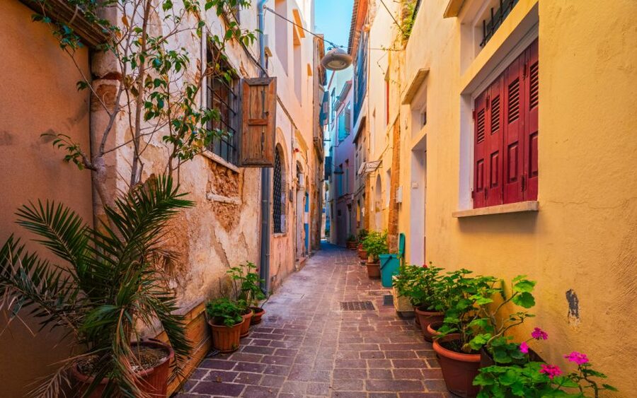 From Rethymno: Chania Town Day Trip with Pick-Up - Food, coffee, and a sensible afternoon plan