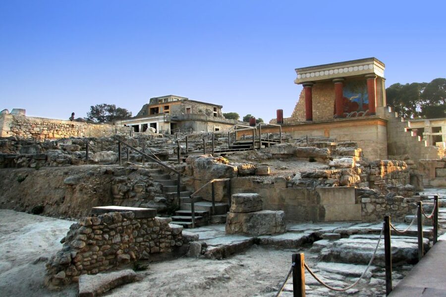 From Rethymno: Knossos Palace and Heraklion Guided Tour - Who should book this tour