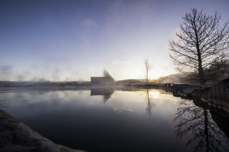 From Reykjavik: Golden Circle and Secret Lagoon Day Trip - Guides add much of the tour’s character