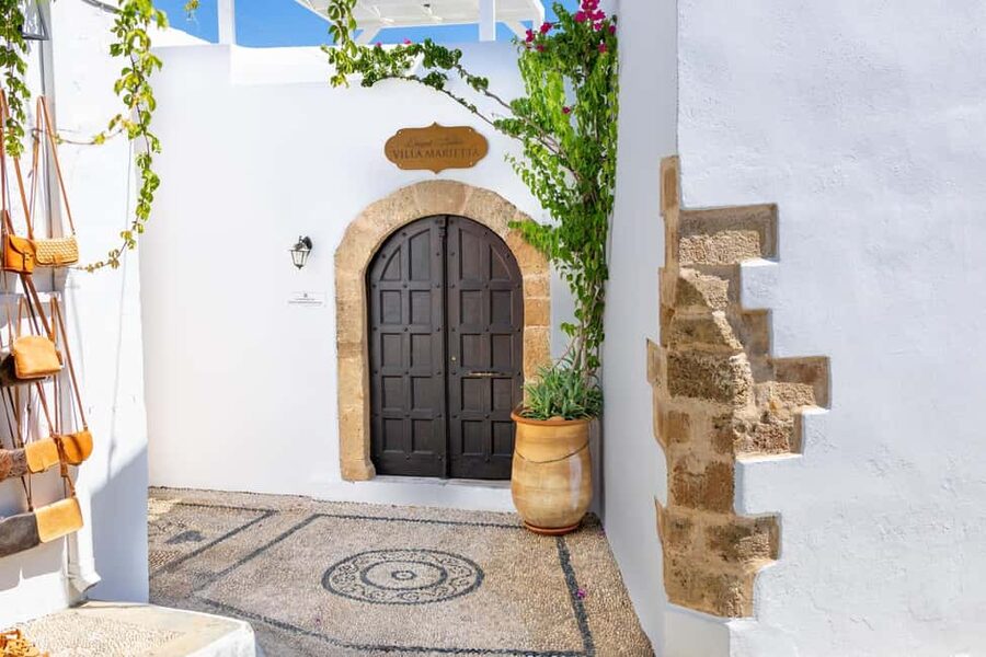From Rhodes Town: Day Trip to Lindos - Getting from the parking area into Lindos