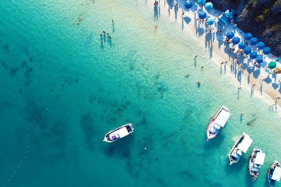 From Rio: Arraial do Cabo Day Trip with Boat Tour - Ilha do Farol offers the main swim stop