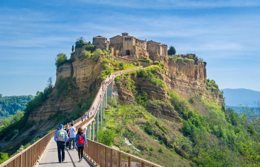 From Rome: Bagnoregio & Orvieto Day Trip with Wines & Lunch - Lunch and wine near Montepulciano