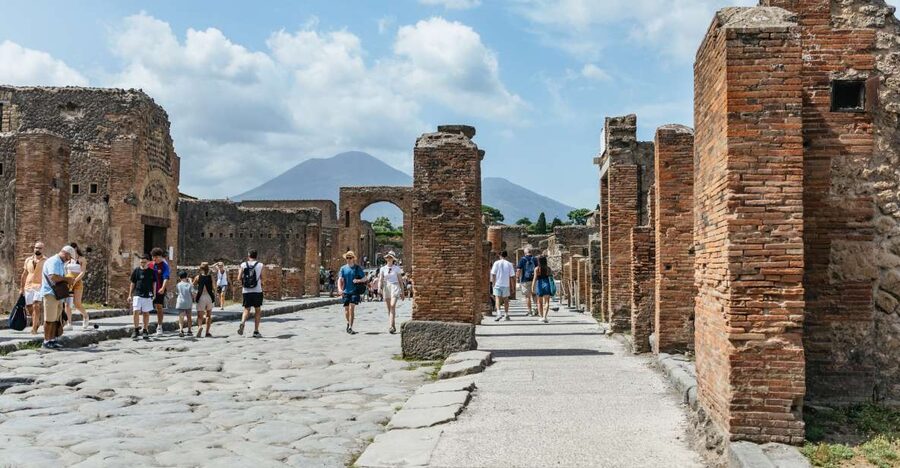 From Rome: Day Trip to Pompeii with Tickets - The return to Rome and the real cost of the day