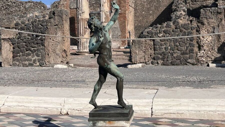 From Rome: Pompeii and Naples Day Trip by High-Speed Train - Pompeii, where ordinary life was left in place
