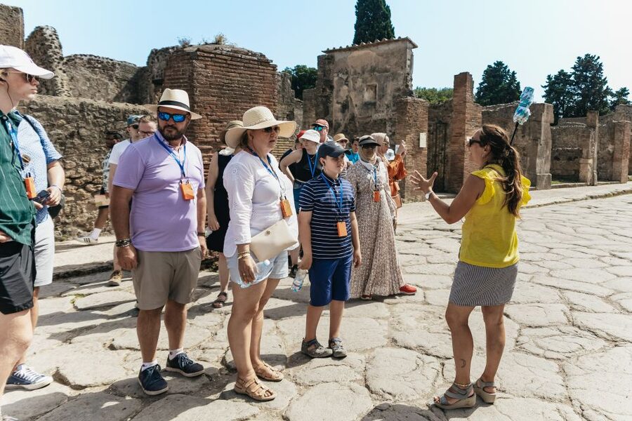 From Rome: Pompeii Day Trip with Optional Vesuvius and Lunch - Lunch with views toward the Bay of Naples