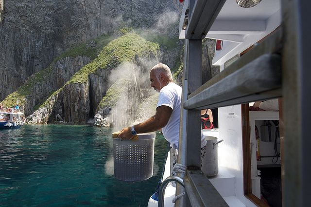 From Rome: Ponza Island Day Trip with Boat Excursion - One hour to explore Ponza port