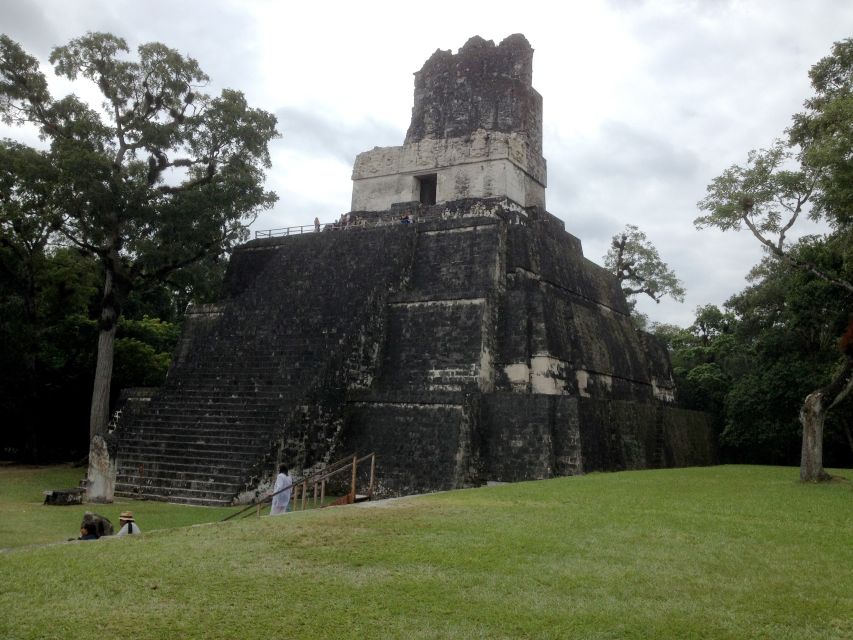 From San Ignacio: Tikal Maya Site Day-Trip with Local Lunch - A local lunch after the ruins