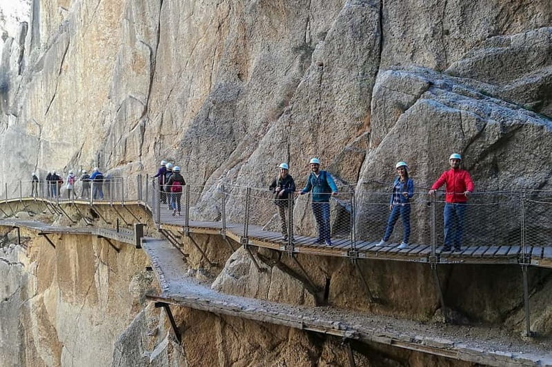 From Seville: Caminito del Rey Hike Day Trip - What to wear and carry on the walkway
