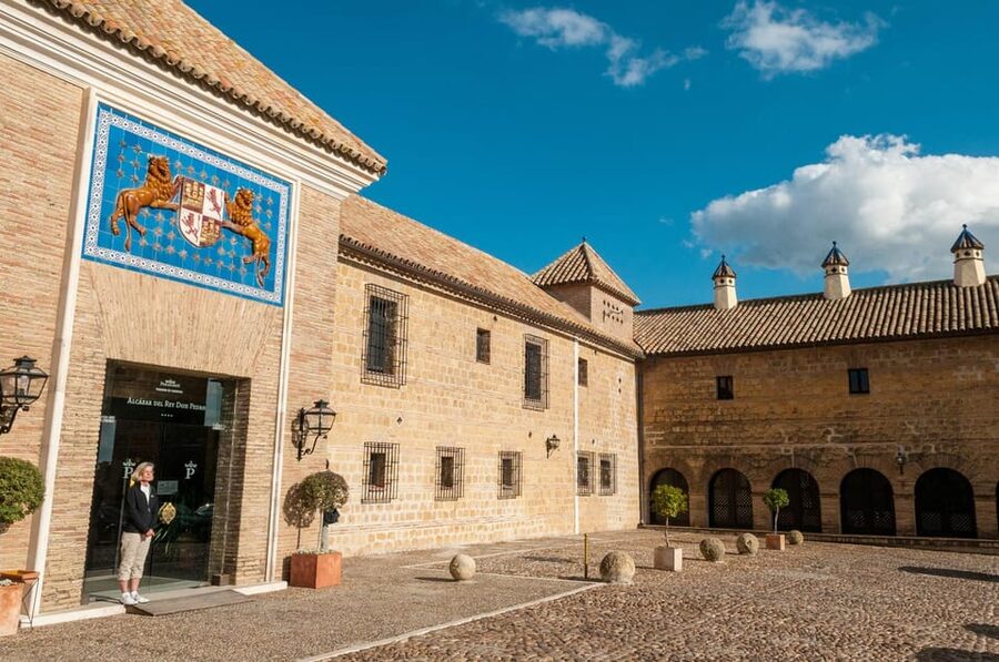 From Seville: Cordoba, the Mosque and Carmona Day Trip - The guides are a major part of the experience