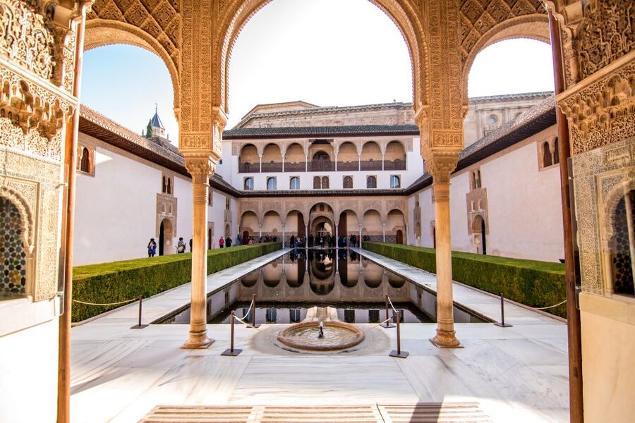 From Seville: Granada Day Trip with Alhambra and Albaicín - Walking through Albaicín’s Moorish lanes