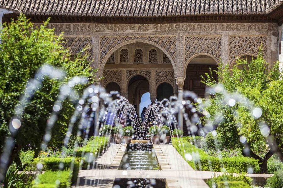 From Seville: Granada Day Trip with Alhambra and Albaicín - Food, breaks, and what to bring