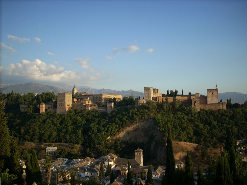 From Seville: Private Granada Day-Trip with Alhambra Visit - Plaza de San Nicolás and the one-hour meal break