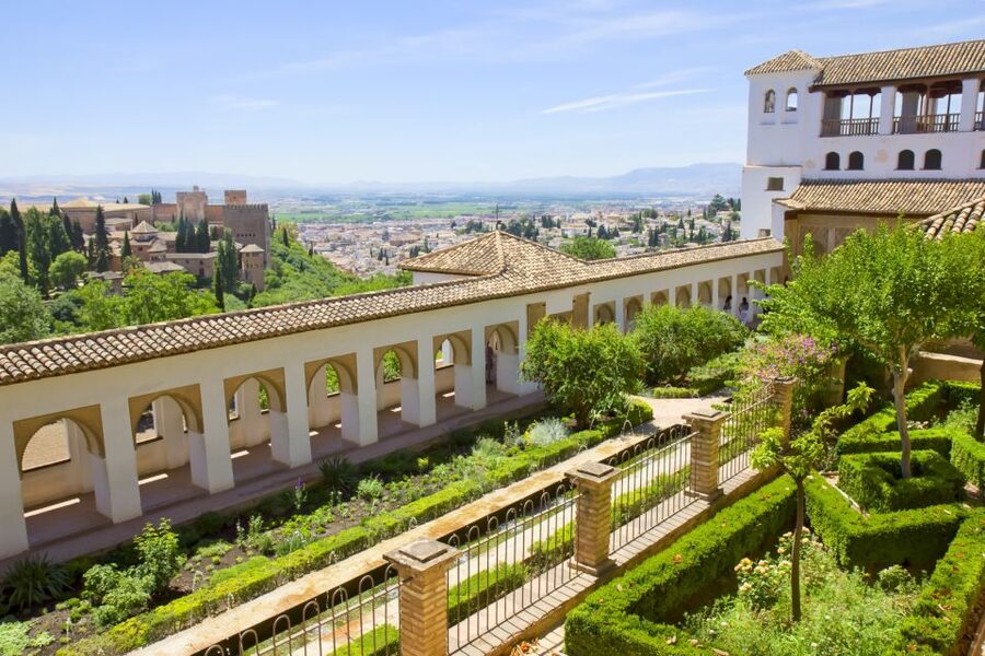 From Seville: Private Granada Day-Trip with Alhambra Visit - Generalife Gardens and a quieter view of royal life