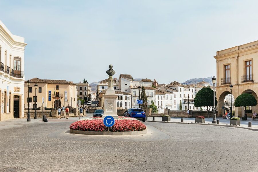 From Seville: Pueblos Blancos and Ronda Full-Day Trip - How the transport and timing affect the day