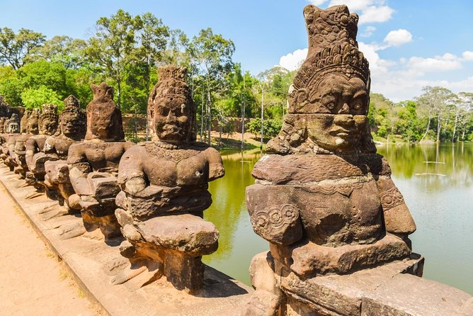 From Siem Reap: Angkor Wat and Floating Village 3-Day Trip - Day one: Angkor Thom, Bayon, and the main temple