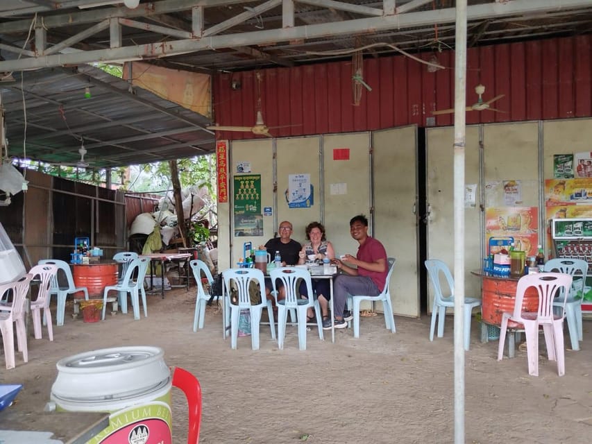 From Siem Reap: Battambang Day Trip Return or to Phnom Penh - Paying respects at the Killing Cave