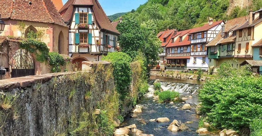 From Strasbourg: Medieval Villages & Wine Tasting Day Trip - Hunawihr and the local wine tasting