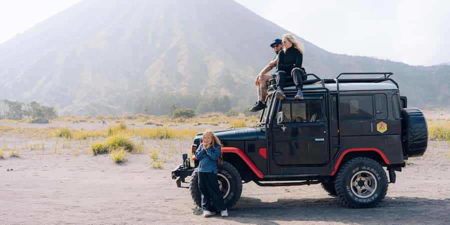 From Surabaya or Malang: Private Mt. Bromo Sunrise Day Trip - Changing to a 4WD Jeep for the volcanic road