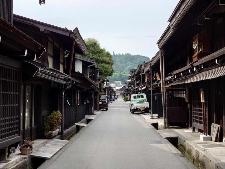 From Takayama: Guided Day Trip to Takayama and Shirakawa-go - Making the most of 90 minutes in Takayama