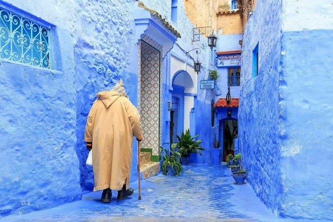 From Tangier: Chefchaouen Day Trip with Local Guide - Place Outa el Hammam and the kasbah option