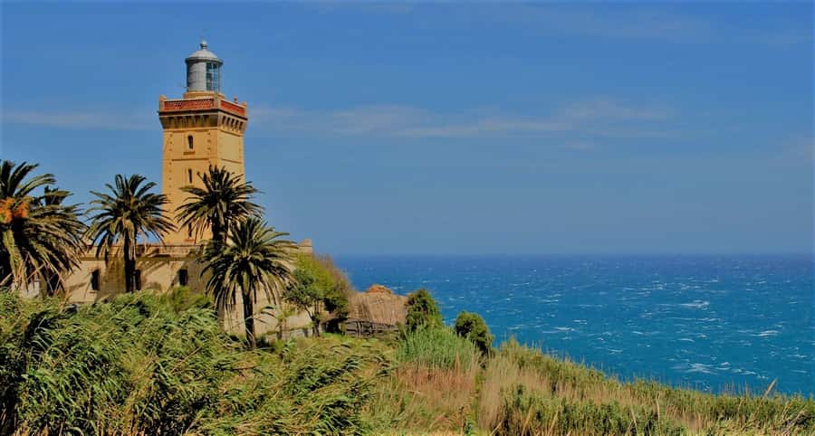 From Tarifa: Tangier Full-Day Trip with Lunch - Entering the ancient medina