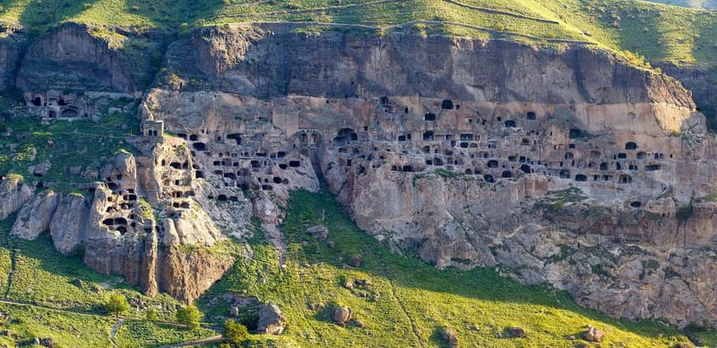 From Tbilisi: Borjomi, Rabath and Vardzia Day Trip - Guides, languages, and the group experience