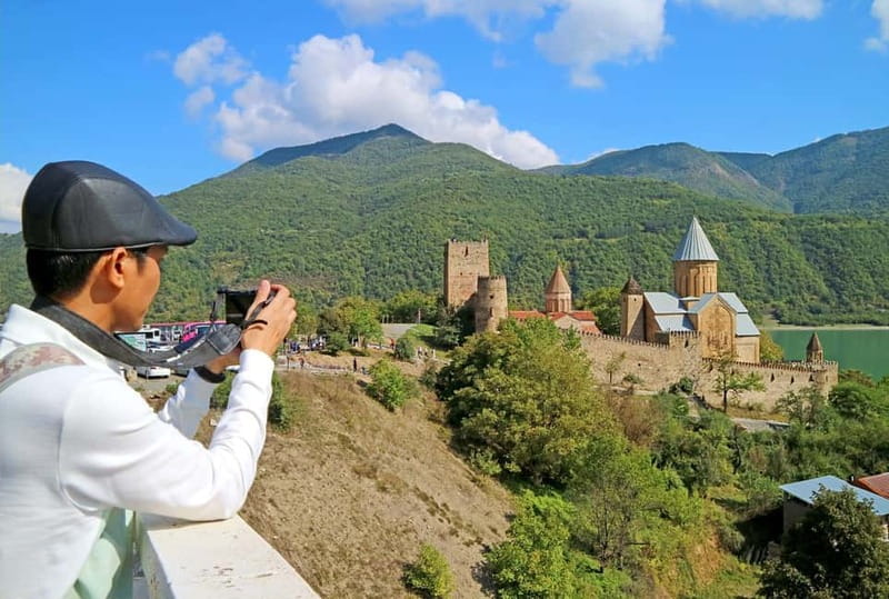From Tbilisi: Guided Day Trip to Ananuri, Gudauri, & Kazbegi - Timing, comfort, and who should take this tour