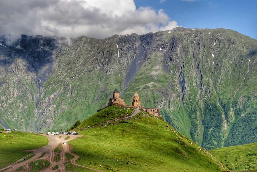 From Tbilisi: Kazbegi, Gudauri & Ananuri Day Trip - The Gergeti Trinity Church jeep ride
