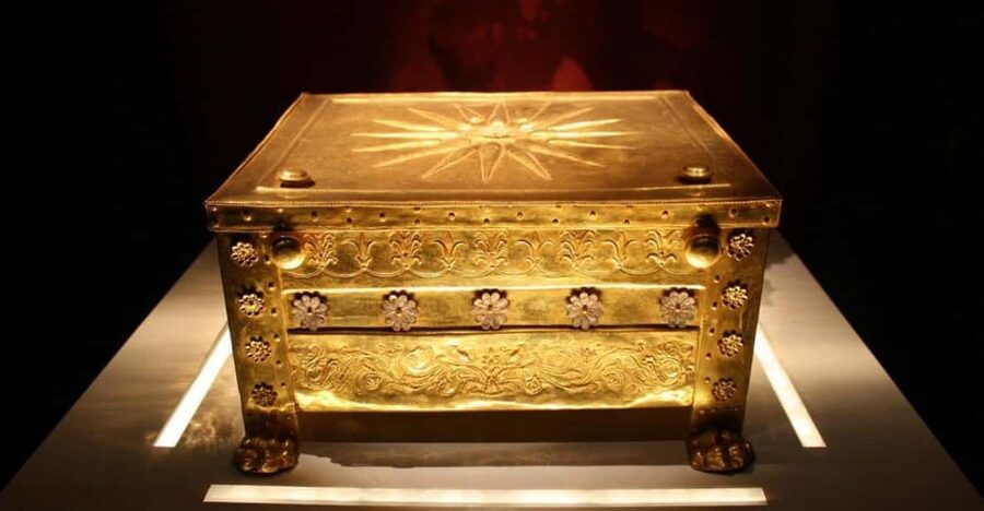 From Thessaloniki: Aigai Royal Tombs & Pella Museum Day Trip - Who will enjoy this trip most?