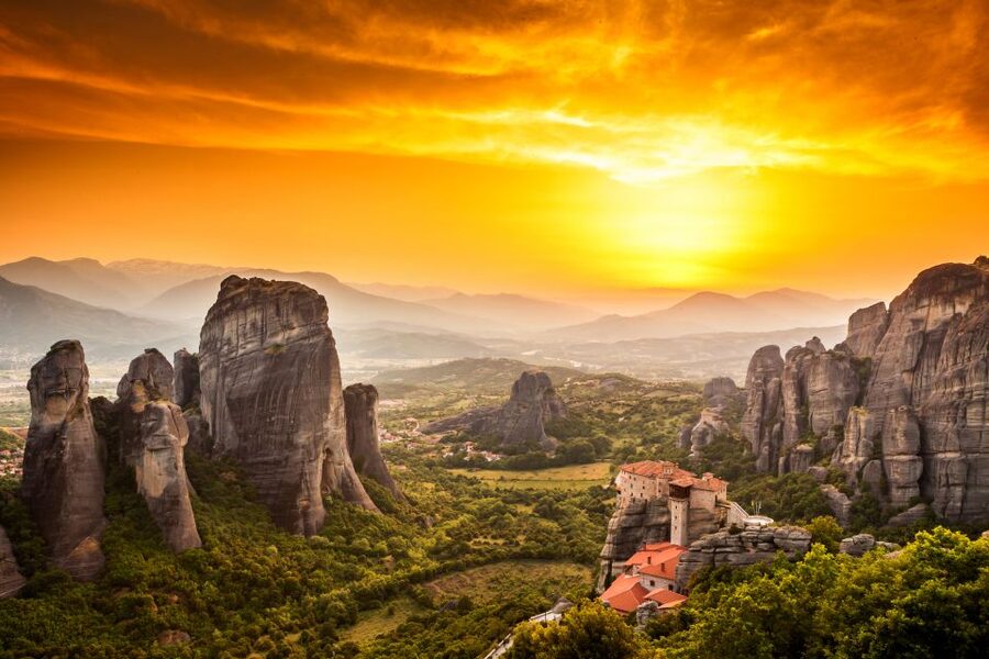 From Thessaloniki: Full Day Trip to Meteora - The return ride and coffee stop