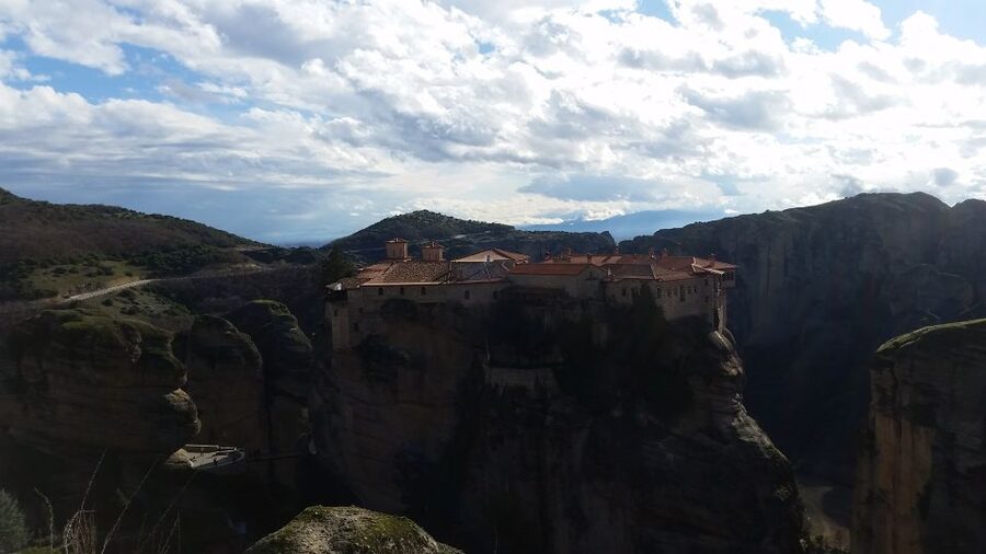 From Thessaloniki: Meteora Small Group Day Trip - Kalambaka and Kastraki: the approach to Meteora