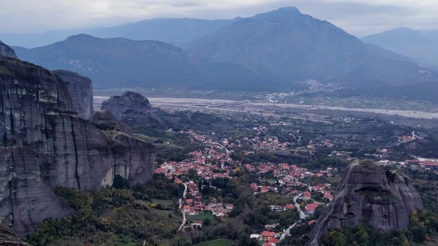 From Thessaloniki: Meteora Small Group Day Trip - The short break in Kalambaka