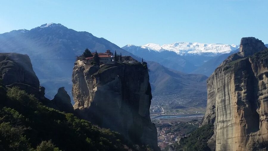 From Thessaloniki: Meteora Small Group Day Trip - Early pickup and the three-hour drive
