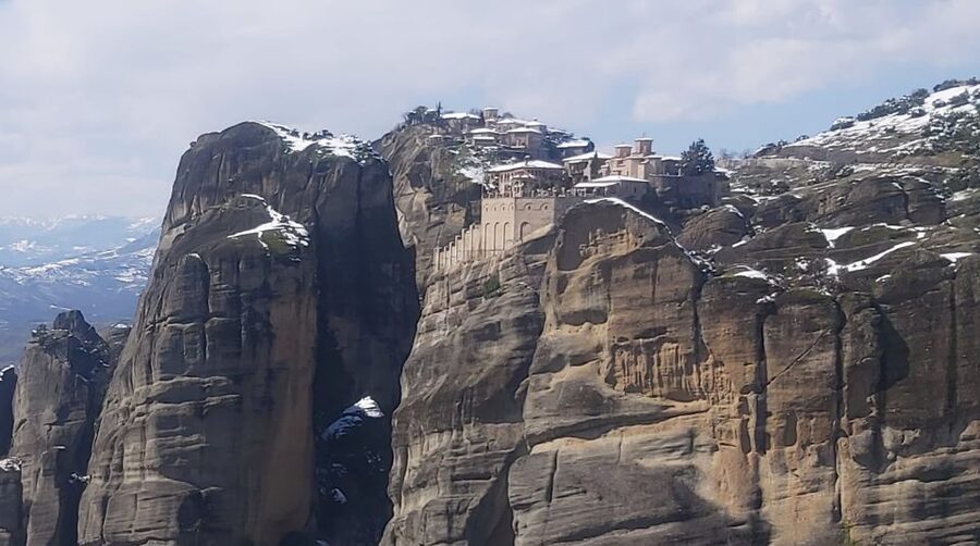 From Thessaloniki: Private Day Trip to Meteora with Transfer - Entering Grand Meteoro or Varlaam